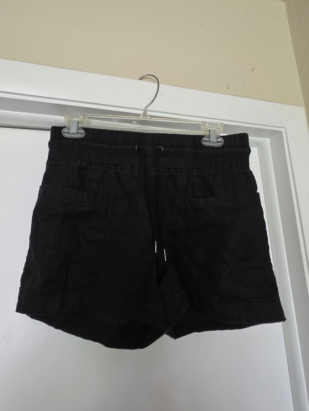 Athleta Cabo Linen 4" short Black Drawstring Shorts EUC